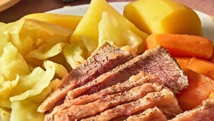 *PAUSED FOR CATERING *A little helping hand!  Freshly Prepared Weekly Menu!